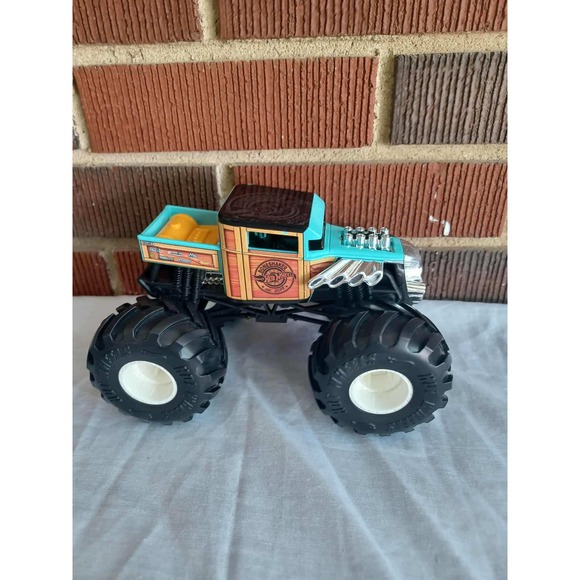 Hot Wheels Monster Truck Bone Shaker 1:24 Scale - Picture 1 of 7